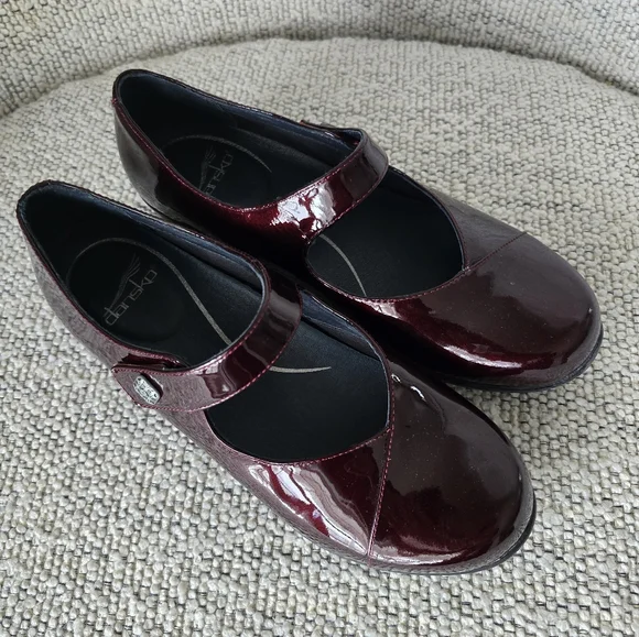 Dansko Opal Patent Mary Jane Flats in Black Cherry 38 7.5 8 - Picture 2 of 7